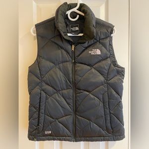 The North Face 550 Down Vest size Small, Black